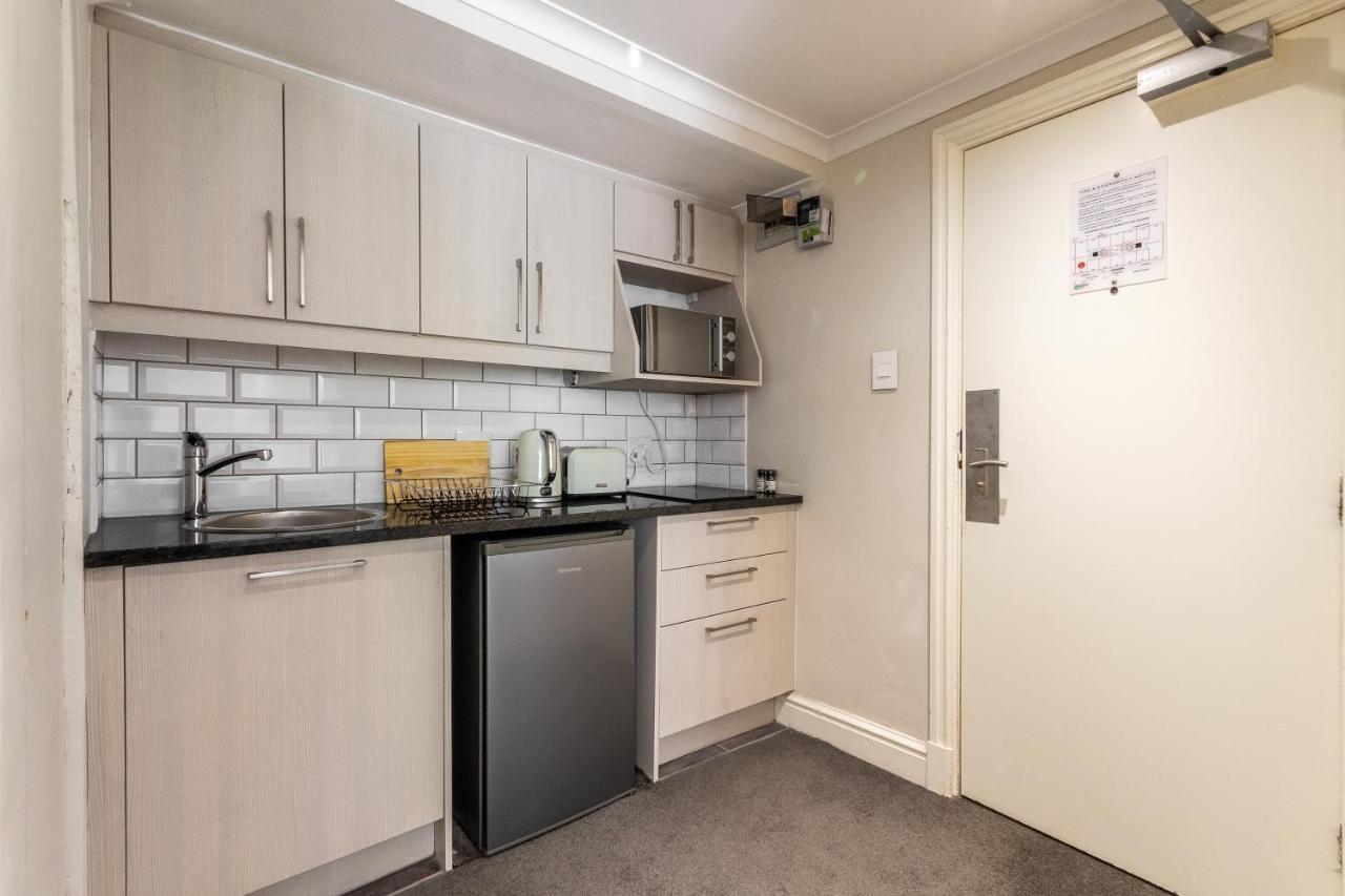 Trendy Apartment In Thibault Square City Centre Kapstaden Eksteriør billede