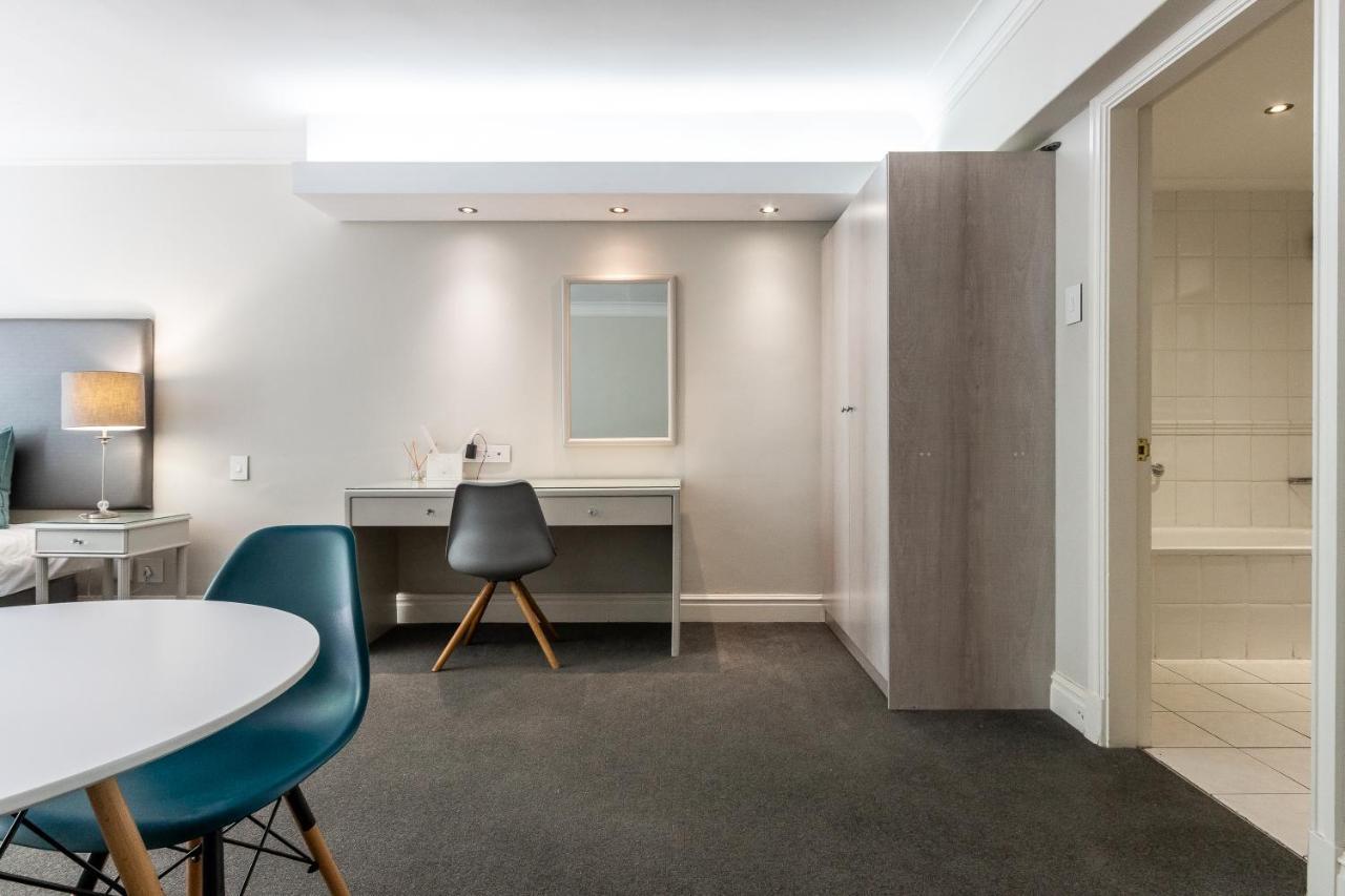 Trendy Apartment In Thibault Square City Centre Kapstaden Eksteriør billede